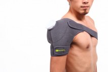 Shoulder support with water bag